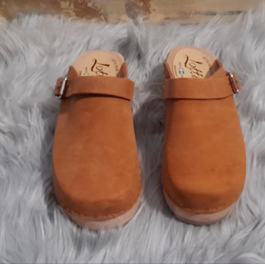 Lotta's Clogs